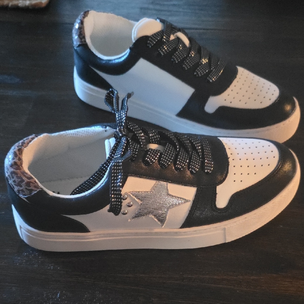New-never Worn- Black and White Women's Sneakers with Silver Star
